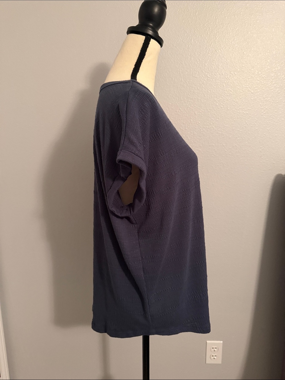 Soft Textured Navy Short Sleeve Scoop Neck Tee - Picture 3 of 8